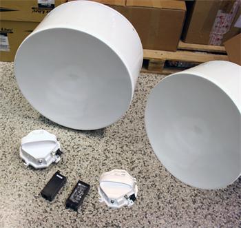 Bazar: Racom RAy 10 GHz, vč. antén 60 cm, 120 Mbps Full-Duplex, 1x Gb Ethernet
