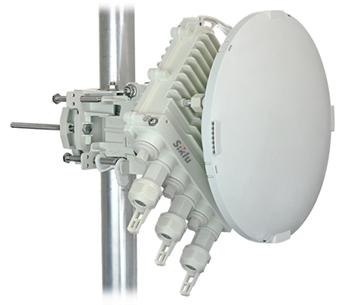 Radiový spoj Siklu EtherHaul EH-1200 100 Mbps, 71-76 GHz, 60 cm parabola, délka spoje max. 2,5 km